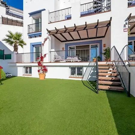 Luxury 3 Bed With Pools And Gym Estepona